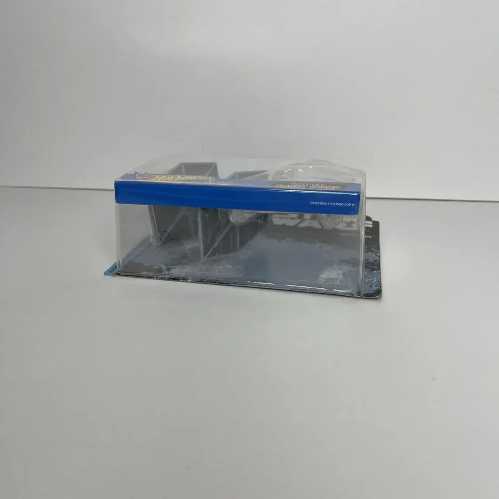 Hot‎ Wheels Star Wars Tie Fighter 2014 New Flight Stand
